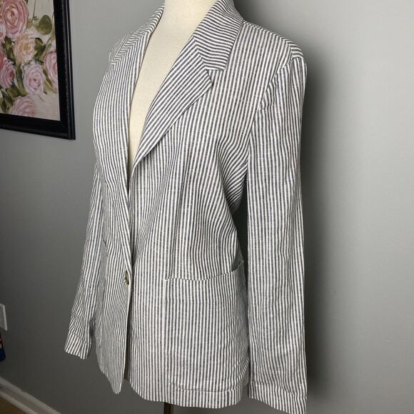 NWT A New Day Women's Grey & White Striped Linen Blend Blazer - Size S - Picture 1 of 10